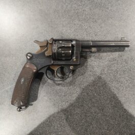 REVOLVER REGLEMENTAIRE FRANÇAIS modèle 1892 daté de 1896 calibre 8MM92 , ww1, WW2