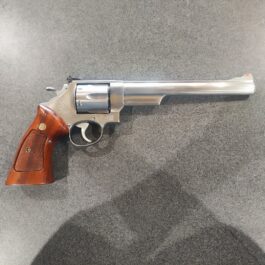 S&W model 629 8″ Inox calibre: 44 Rem Mag OCCASION
