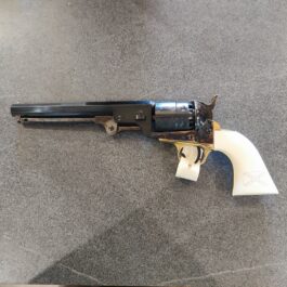 Revolver à Poudre Noire Pietta 1851 Navy Yank “GENERAL ROBERT E. LEE” “YANIG44GR” Cal.44